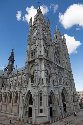 Basilique du Vœu national, Quito, Équateur — Nicolas Marincic