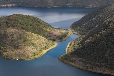 Lagune de Cuicocha vue du ciel, Équateur — Nicolas Marincic