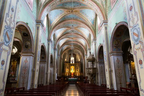 Nef peinte d’une église, Équateur — Nicolas Marincic