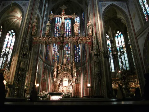 Gothic altar of De Krijtberg church, Amsterdam, Netherlands — Nicolas Marincic