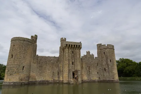 Château de Bodiam et ses douves, Royaume-Uni — Nicolas Marincic