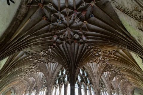 Voûte à liernes et clés armoriées, cloître de Cantorbéry, Royaume-Uni — Nicolas Marincic