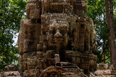 Face tower of Ta Som in the forest, Cambodia — Nicolas Marincic
