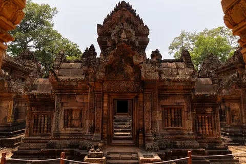Central sanctuary of Banteay Srei, Cambodia — Nicolas Marincic