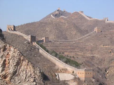 Great Wall climbing the ridge at Simatai, China — Nicolas Marincic