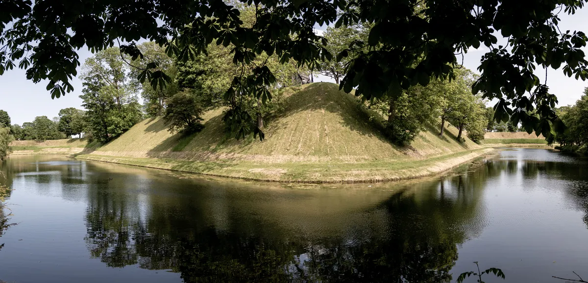 Kastellet bastion reflected in the moat, Copenhagen, Denmark — Nicolas Marincic