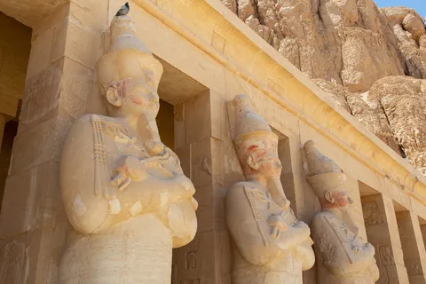 Osiride statues of Hatshepsut, Deir el-Bahari, Egypt — Nicolas Marincic