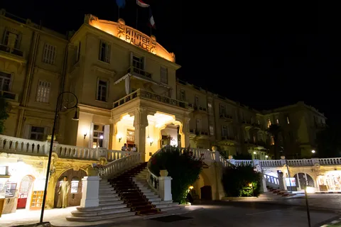Hôtel Winter Palace la nuit, Louxor, Égypte — Nicolas Marincic