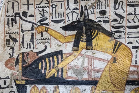 Anubis veillant la momie, peinture de Deir el-Médineh, Égypte — Nicolas Marincic