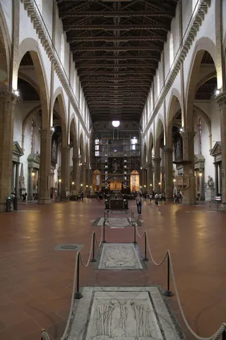 Nef et plafond en bois de Santa Croce, Italie — Nicolas Marincic