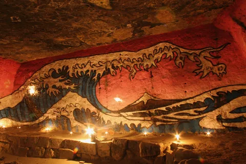 Great Wave painted in the Paris quarries, France — Nicolas Marincic