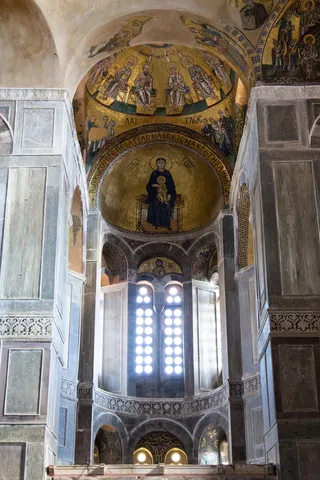 Abside et Vierge en mosaïque dorée, Ossios Loukas, Grèce — Nicolas Marincic