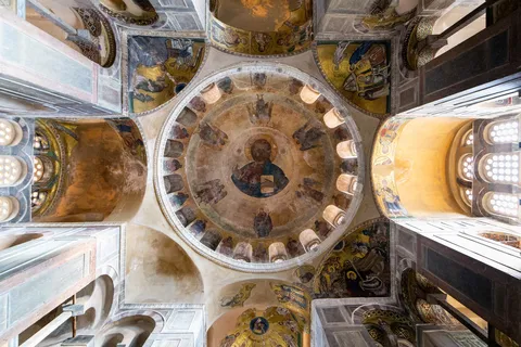 Coupole centrale d’Ossios Loukas vue d’en bas, Grèce — Nicolas Marincic