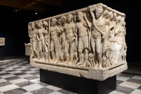 Sarcophage sculpté, musée archéologique d’Agrigente, Italie — Nicolas Marincic