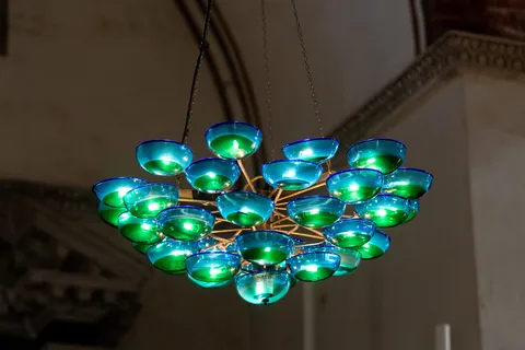 Lustre en verre bleu-vert, Murano, Italie — Nicolas Marincic