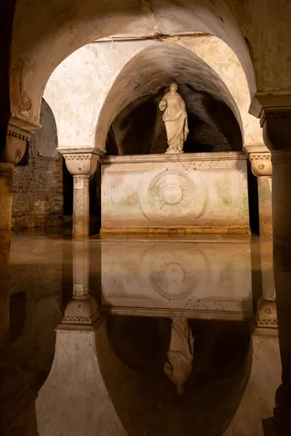 Flooded crypt of San Zaccaria and its reflection, Venice, Italy — Nicolas Marincic