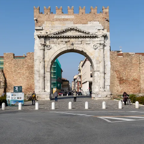 Arc d’Auguste, Rimini, Italie — Nicolas Marincic