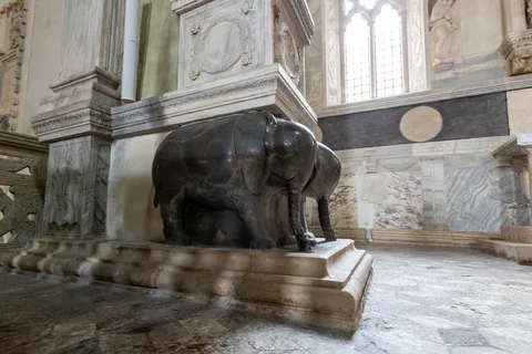 Éléphant des Malatesta, Temple Malatesta, Rimini, Italie — Nicolas Marincic