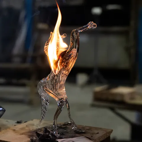 Sculpture de verre en flammes, Italie — Nicolas Marincic