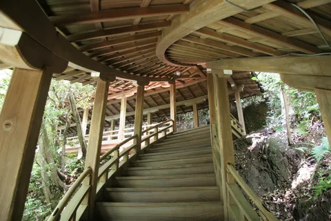Garyūrō covered stairway, Eikan-dō, Kyoto, Japan — Nicolas Marincic
