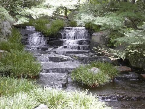 Cascade du jardin Kōko-en, Himeji, Japon — Nicolas Marincic
