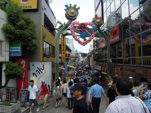 Crowds in a Tokyo shopping street, Japan — Nicolas Marincic