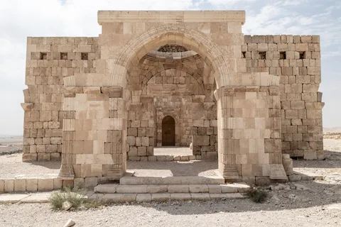 Arched porch of the Hammam as-Sarah baths, Jordan — Nicolas Marincic