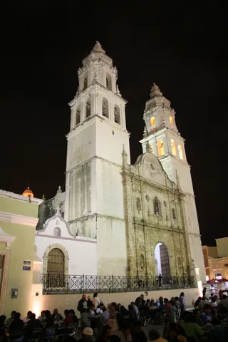 Campeche cathedral at night, Mexico — Nicolas Marincic