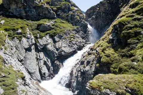 Waterfall in a rocky gorge, France — Nicolas Marincic