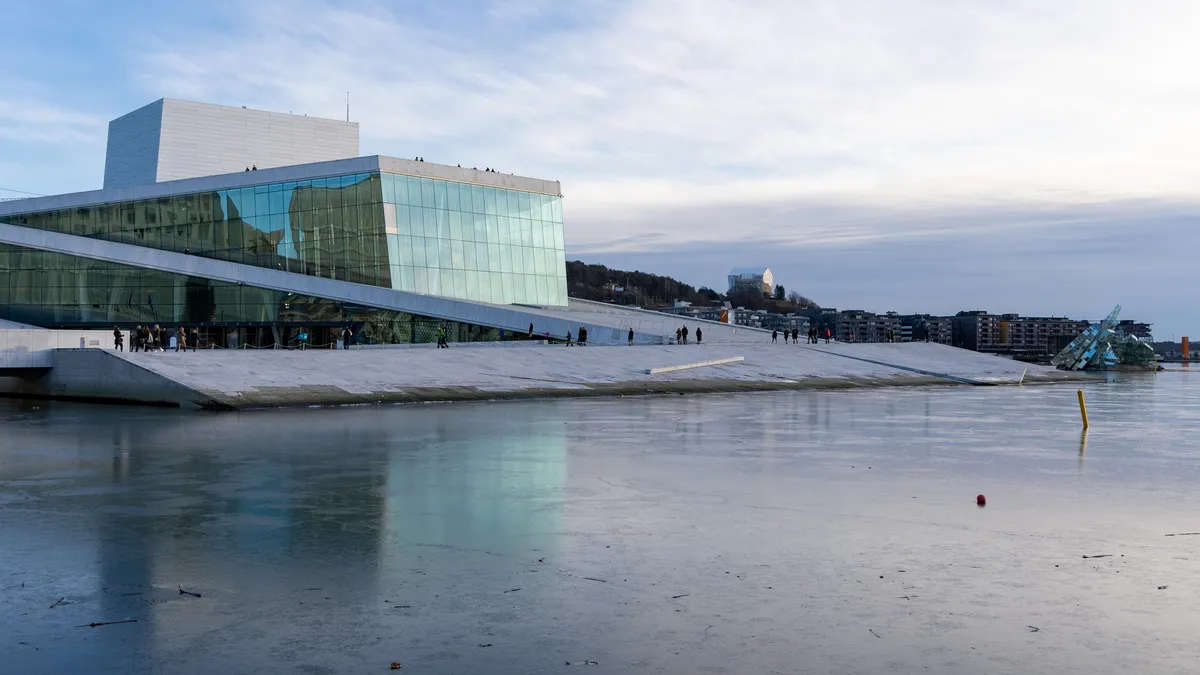 Opéra d’Oslo au bord du fjord, Norvège — Nicolas Marincic