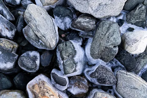 Galets bordés de givre, Norvège — Nicolas Marincic