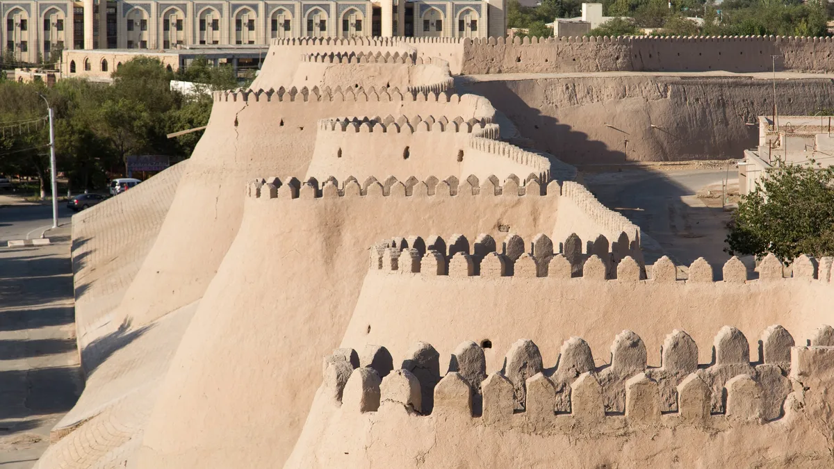 Remparts d’Itchan Kala à Khiva, Ouzbékistan — Nicolas Marincic