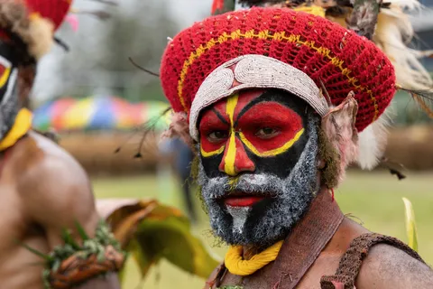 Huli man in his ceremonial wig, Papua — Nicolas Marincic