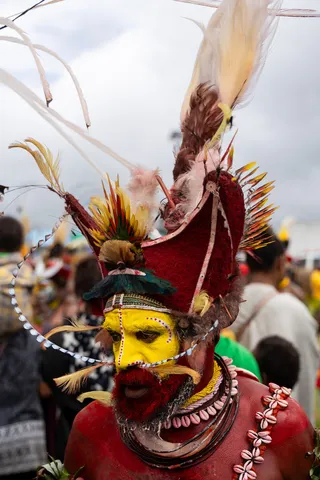 Huli man with red-painted body, Mount Hagen Show, Papua — Nicolas Marincic