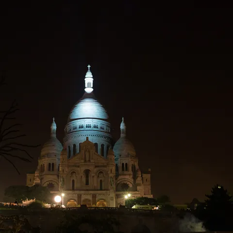 Basilique du Sacré-Cœur illuminée, France — Nicolas Marincic