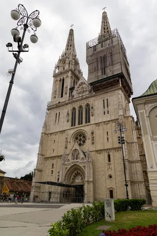 Façade de la cathédrale de Zagreb, Croatie — Nicolas Marincic