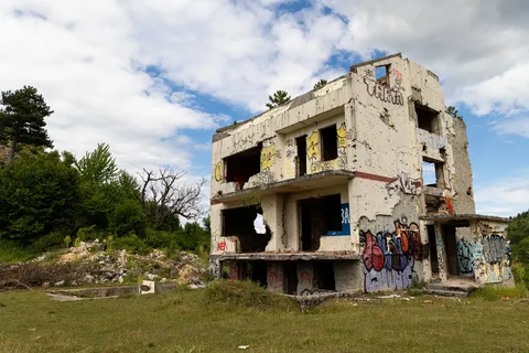 War-ruined mountain hotel, Trebević, Bosnia and Herzegovina — Nicolas Marincic