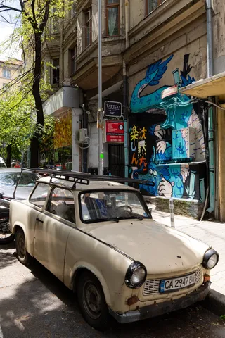 Old Trabant in front of street art, Sofia, Bulgaria — Nicolas Marincic