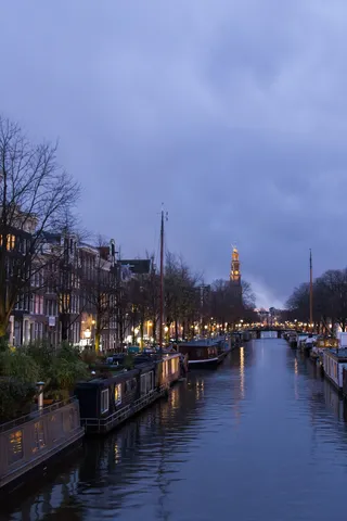 Canal at blue hour, Amsterdam, Netherlands — Nicolas Marincic
