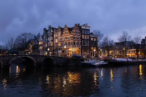Amsterdam canal at nightfall, Netherlands — Nicolas Marincic