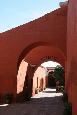‘Silencio’ arch, Santa Catalina Monastery, Arequipa, Peru — Nicolas Marincic