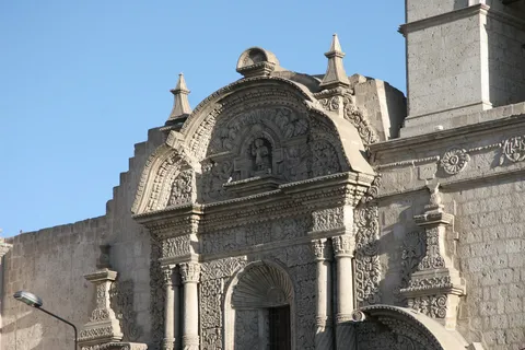 Carved portal of the Iglesia de la Compañía, Arequipa, Peru — Nicolas Marincic