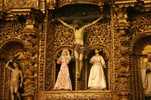 Gilded baroque altarpiece of the Compañía, Arequipa, Peru — Nicolas Marincic