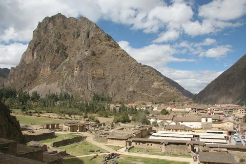 Pinkuylluna mountain above Ollantaytambo, Peru — Nicolas Marincic