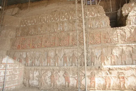 Tiered polychrome north façade, Huaca de la Luna, Peru — Nicolas Marincic