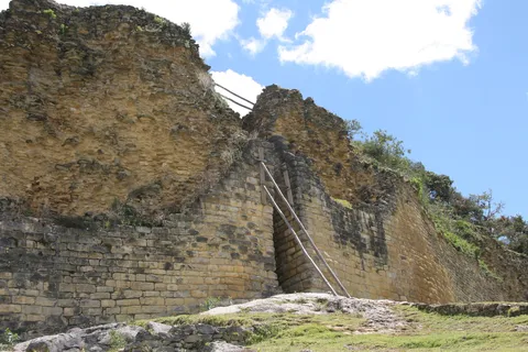 Main entrance in the outer wall of Kuélap, Peru — Nicolas Marincic
