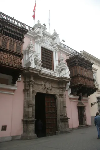 Torre Tagle Palace and its wooden balconies, Lima, Peru — Nicolas Marincic