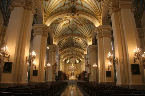 Gothic-ribbed nave, Lima Cathedral, Peru — Nicolas Marincic
