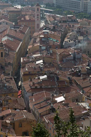 Toits du Vieux-Nice vus d’en haut, France — Nicolas Marincic