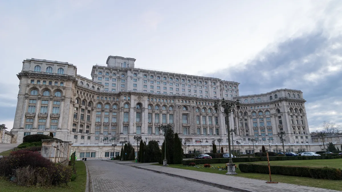 Palais du Parlement, Bucarest, Roumanie — Nicolas Marincic